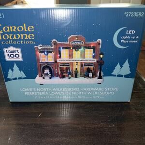 Carole Towne 2021 LED Lowe's North Wilkesboro Hardware Store Musical NIB